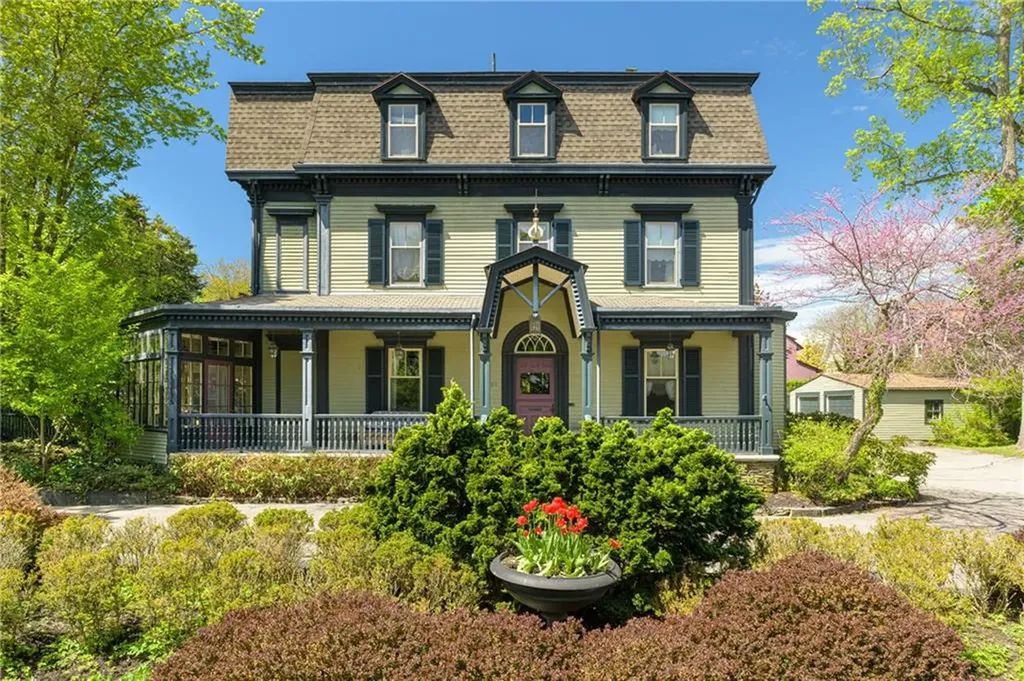287 Gibbs Avenue Newport RI 02840
