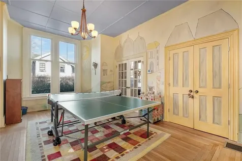 287 Gibbs Avenue Newport RI 02840