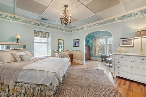 287 Gibbs Avenue Newport RI 02840