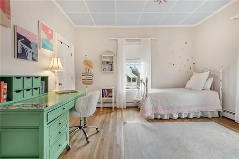 287 Gibbs Avenue Newport RI 02840