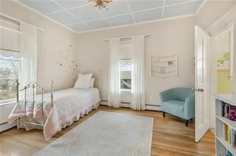 287 Gibbs Avenue Newport RI 02840