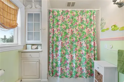 287 Gibbs Avenue Newport RI 02840