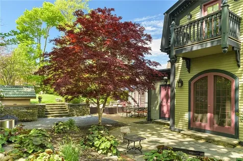 287 Gibbs Avenue Newport RI 02840