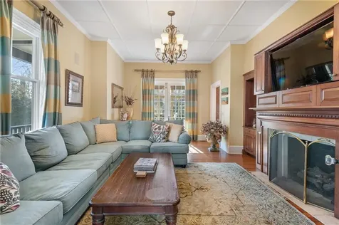 287 Gibbs Avenue Newport RI 02840