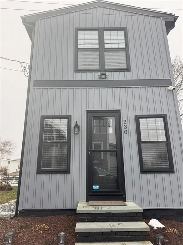 230 Cedar Avenue Portsmouth RI 02871