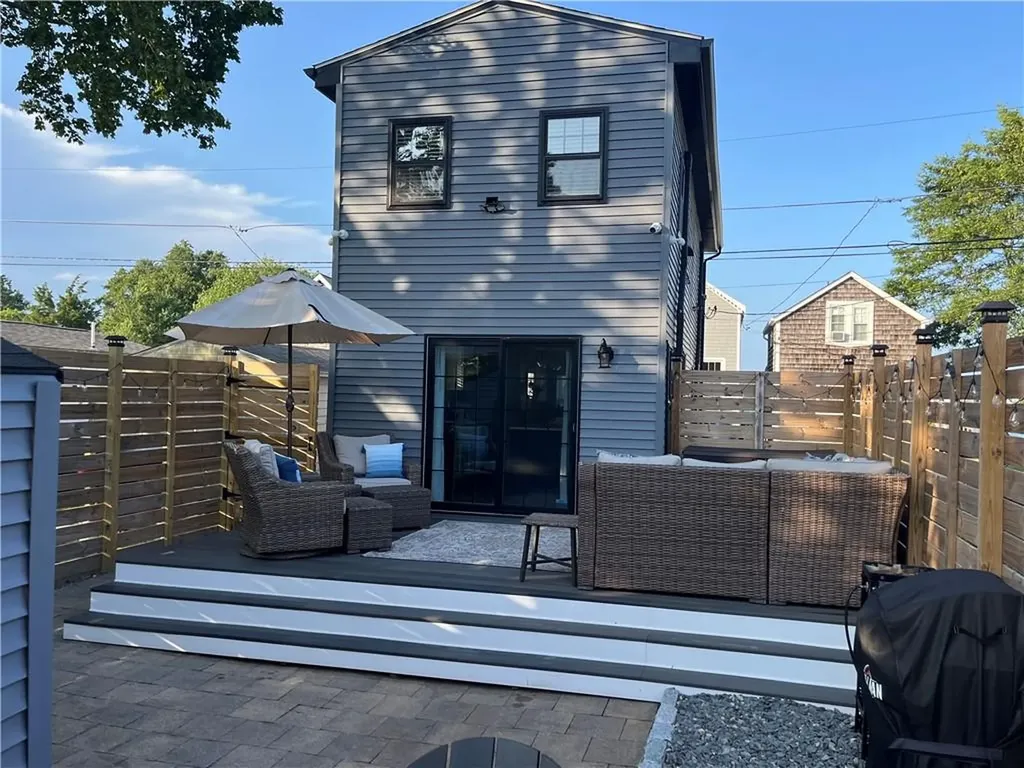 230 Cedar Avenue Portsmouth RI 02871