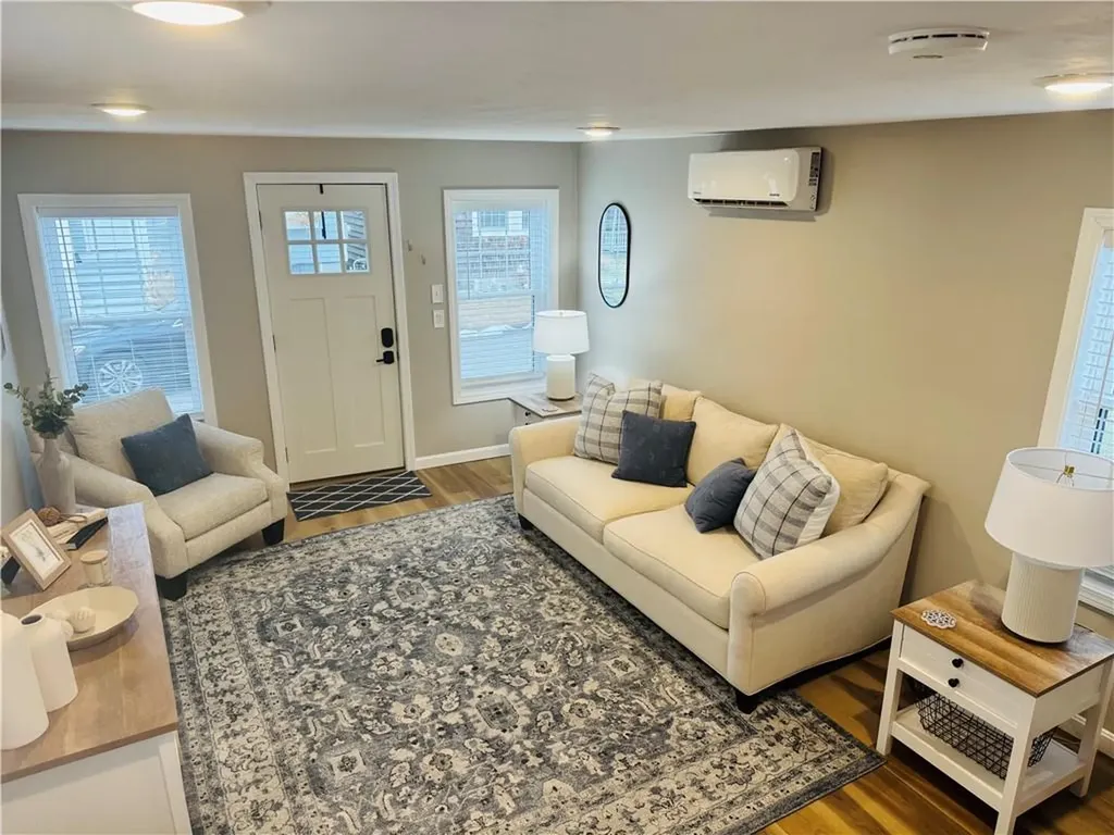 230 Cedar Avenue Portsmouth RI 02871