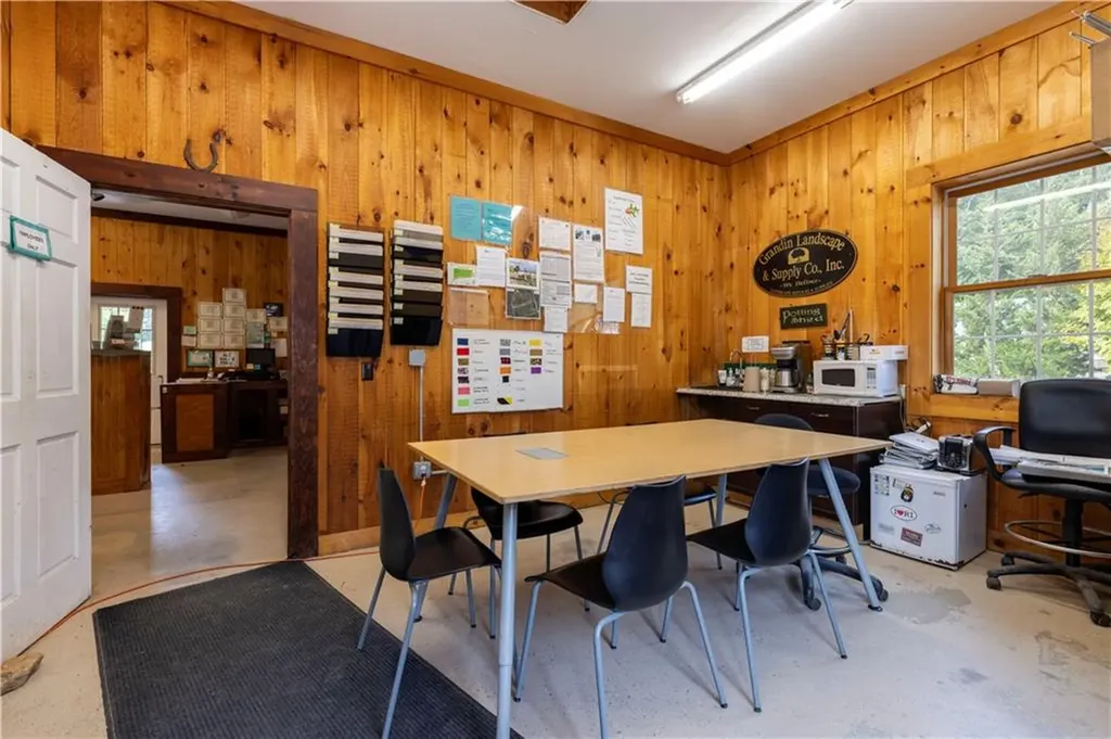 47 Tuckertown Road South Kingstown RI 02879