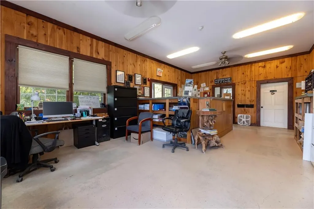 47 Tuckertown Road South Kingstown RI 02879