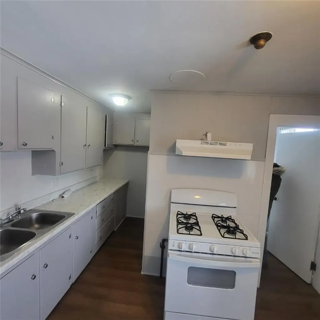 62 Kilvert Street Warwick RI 02886