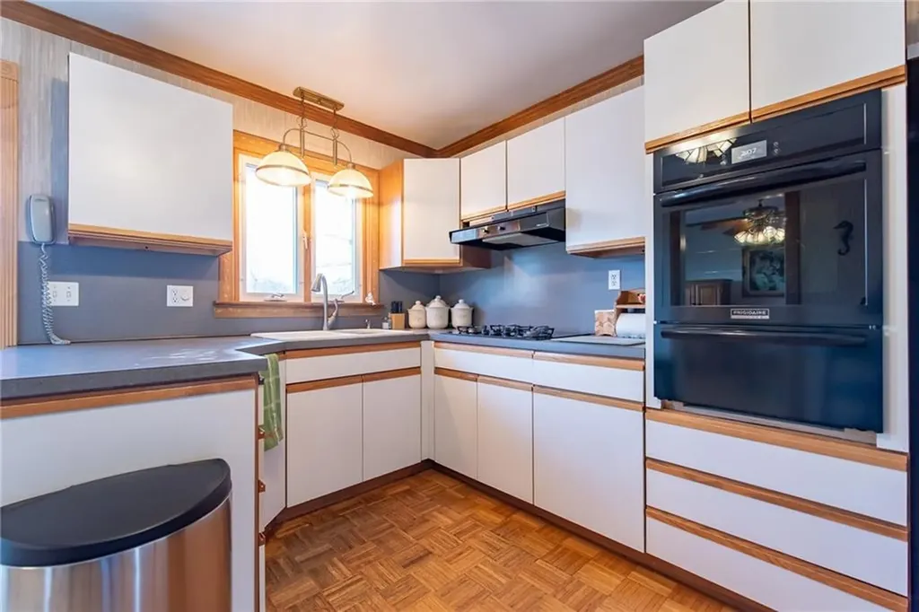 1020 Warwick Avenue Warwick RI 02888