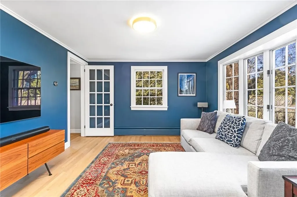51 Hawthorne Avenue Barrington RI 02806