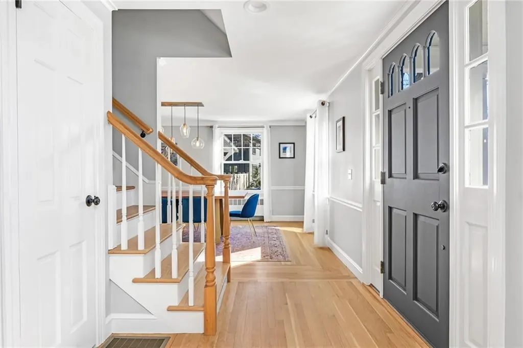51 Hawthorne Avenue Barrington RI 02806