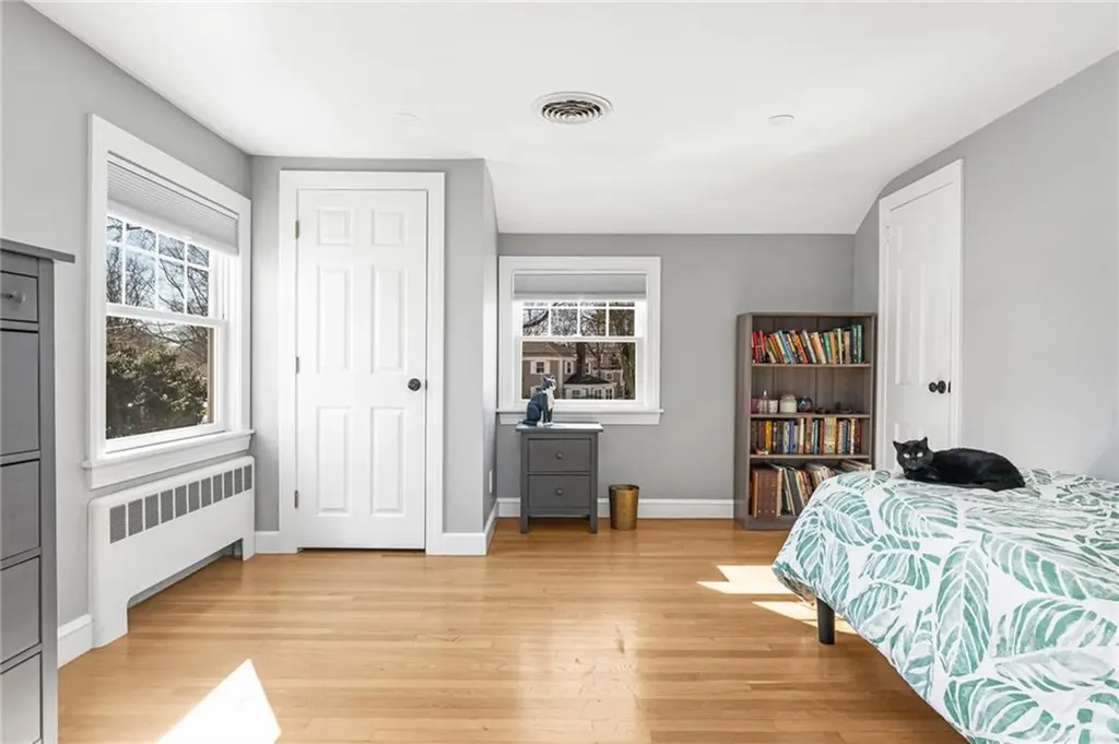 51 Hawthorne Avenue Barrington RI 02806