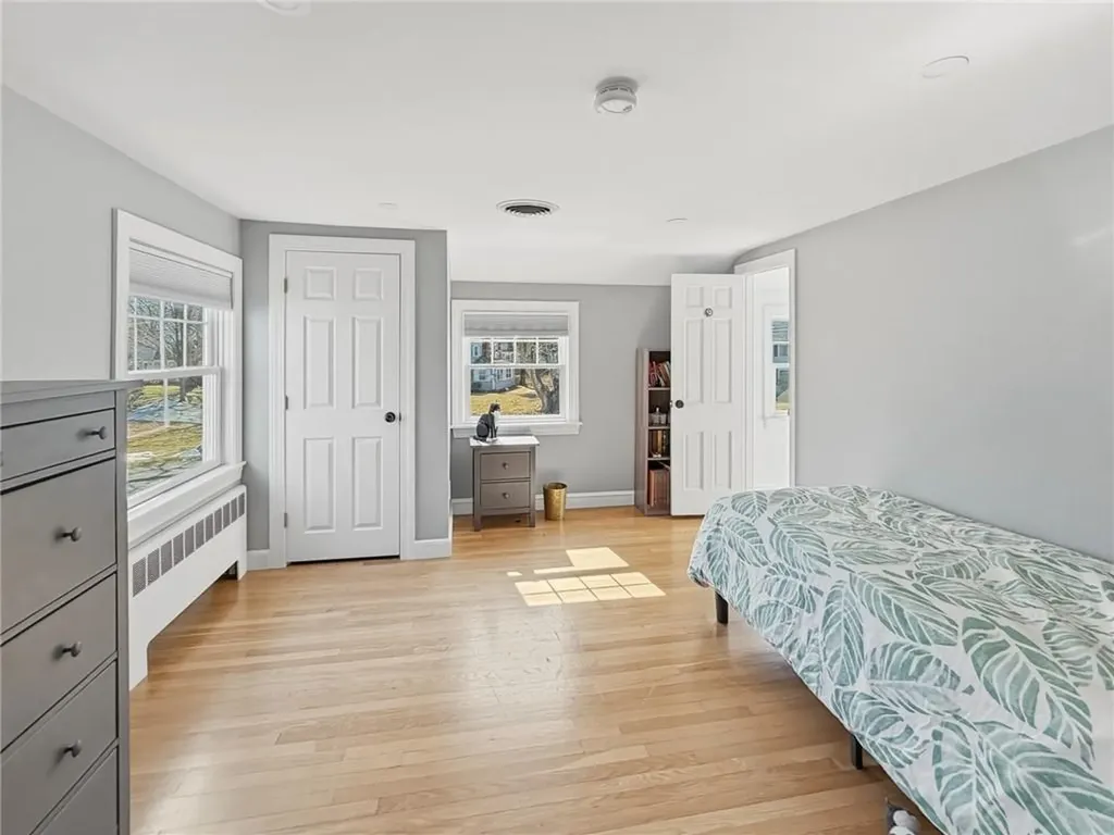 51 Hawthorne Avenue Barrington RI 02806
