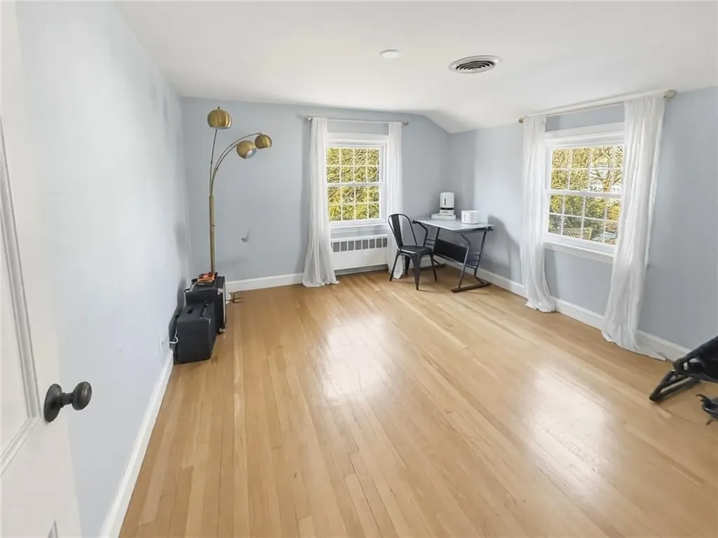 51 Hawthorne Avenue Barrington RI 02806