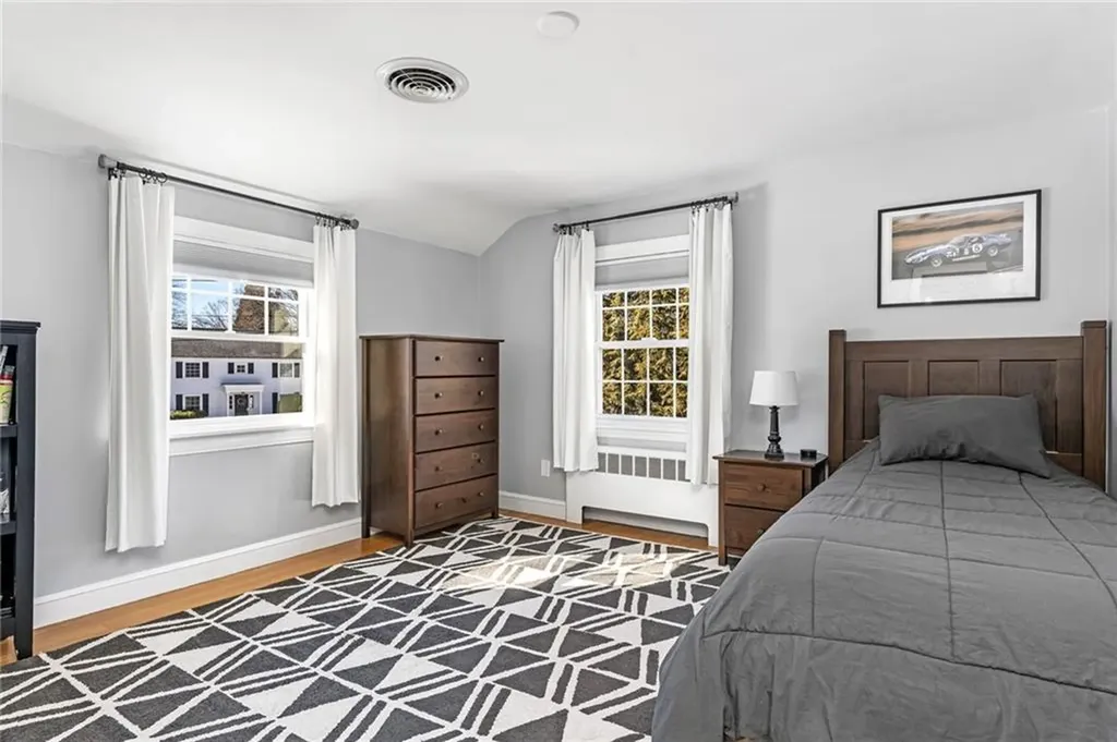 51 Hawthorne Avenue Barrington RI 02806