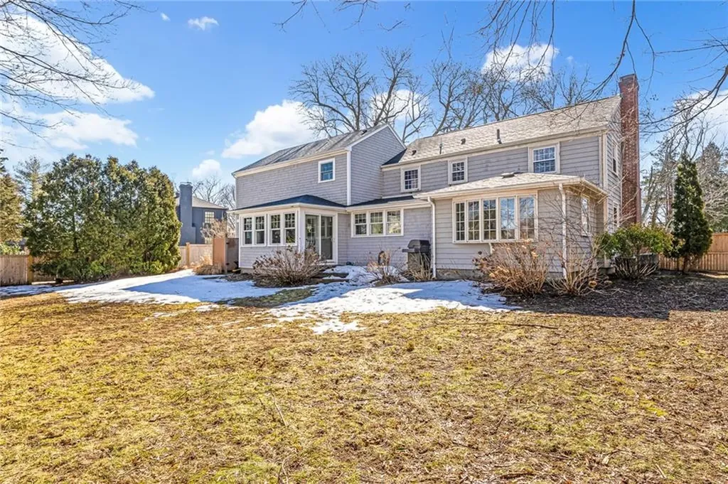 51 Hawthorne Avenue Barrington RI 02806