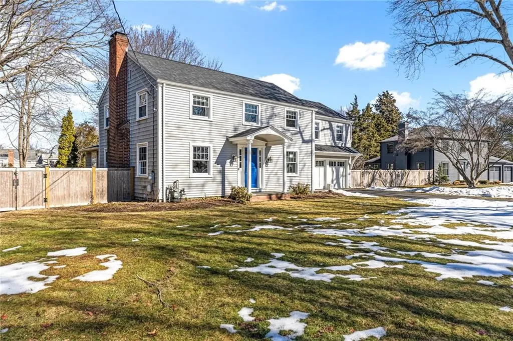 51 Hawthorne Avenue Barrington RI 02806