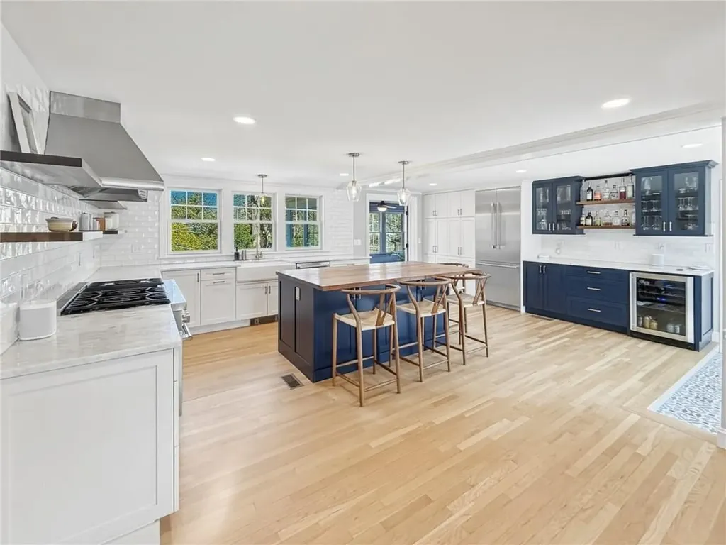 51 Hawthorne Avenue Barrington RI 02806