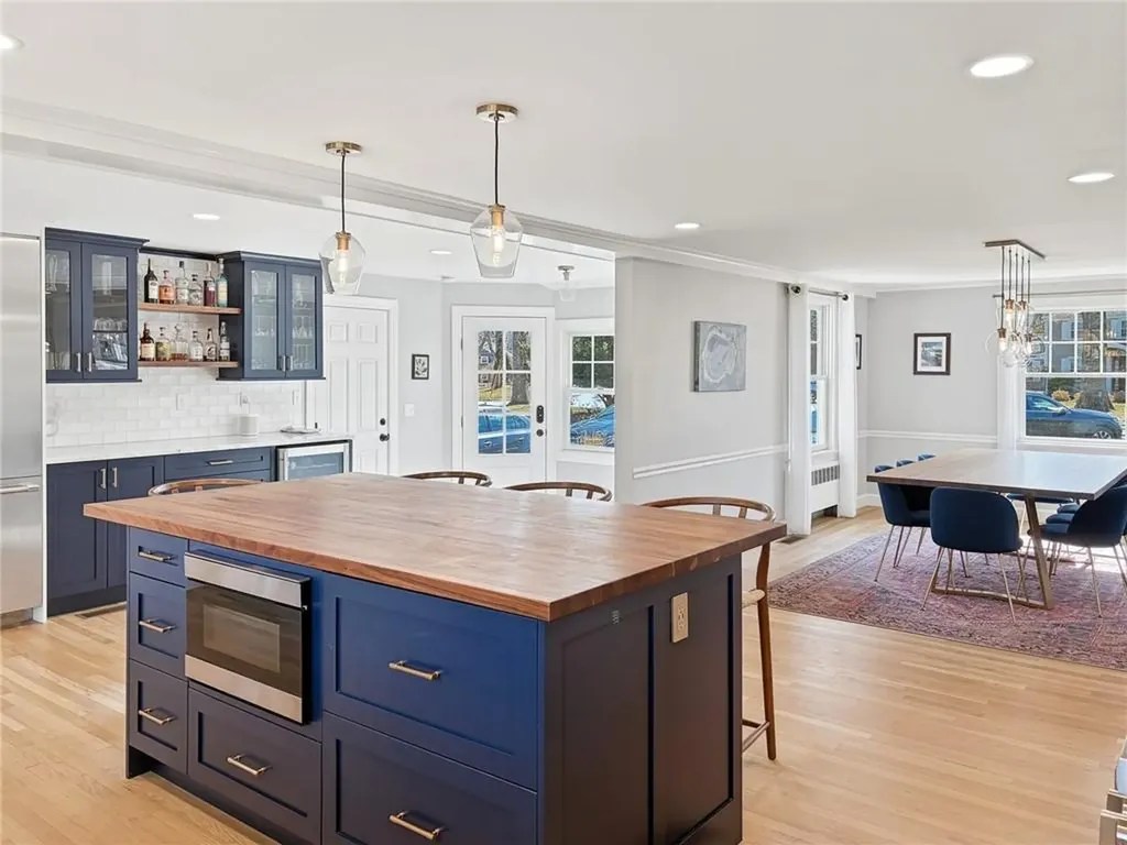 51 Hawthorne Avenue Barrington RI 02806