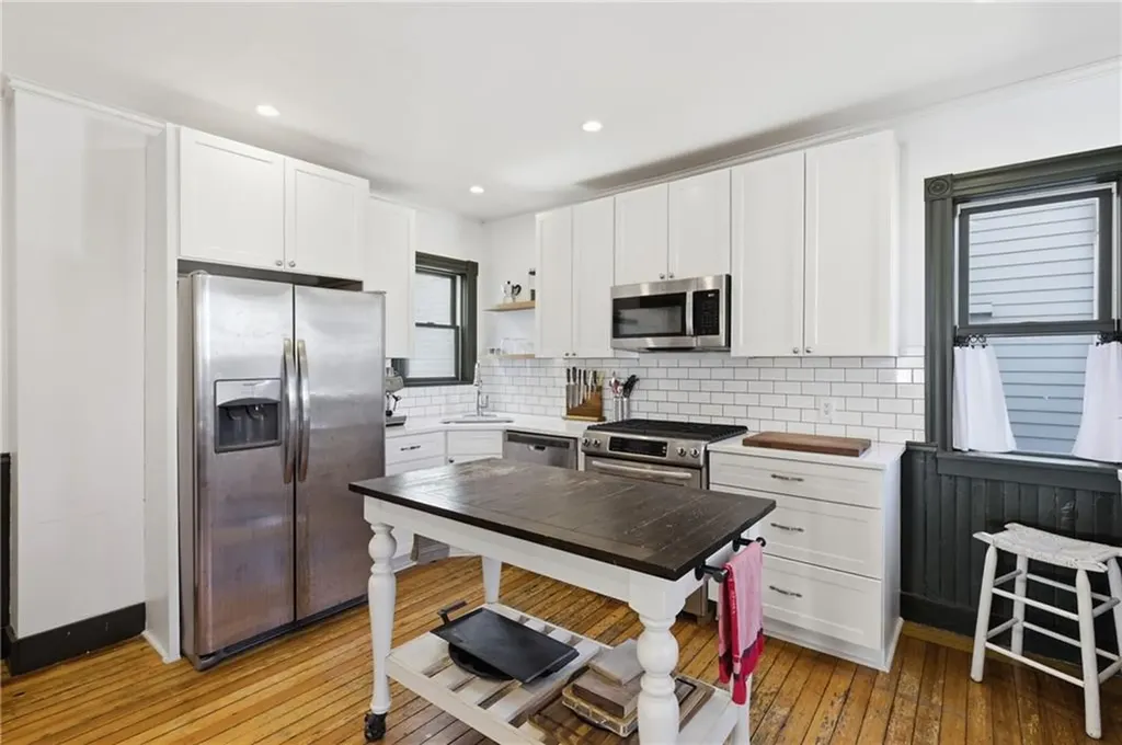 5 Meikle Avenue Newport RI 02840