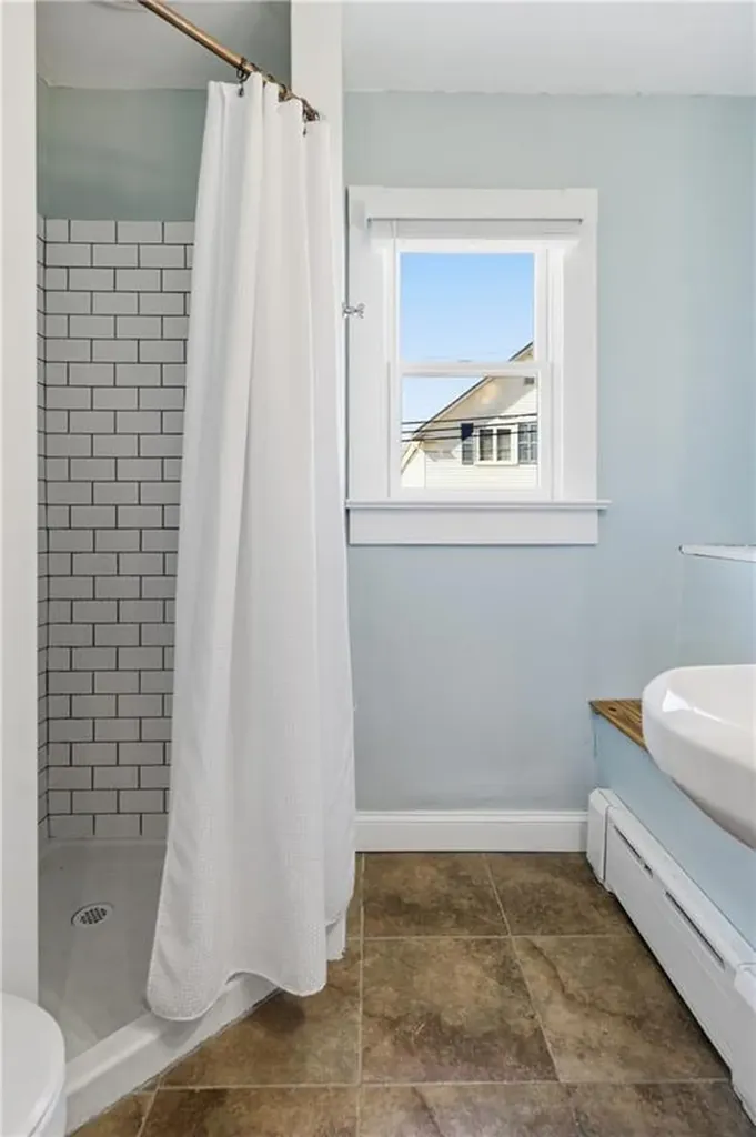 5 Meikle Avenue Newport RI 02840