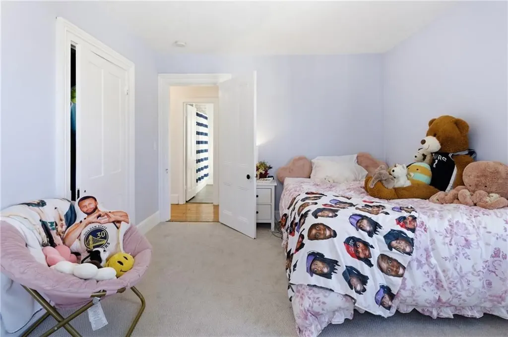 5 Meikle Avenue Newport RI 02840