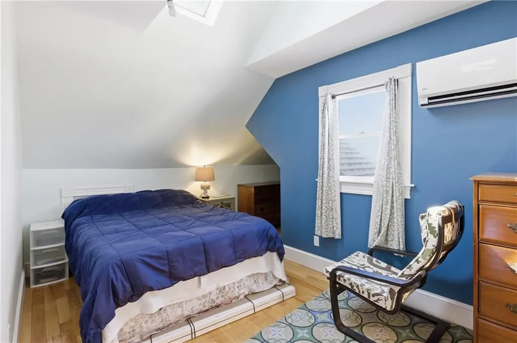 5 Meikle Avenue Newport RI 02840