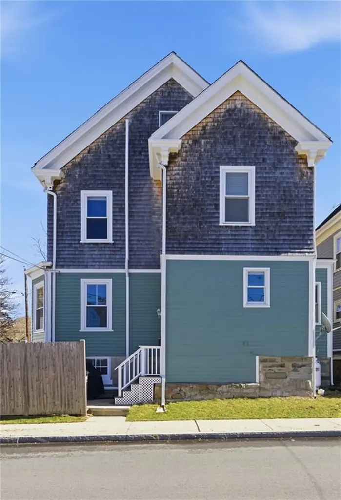 5 Meikle Avenue Newport RI 02840