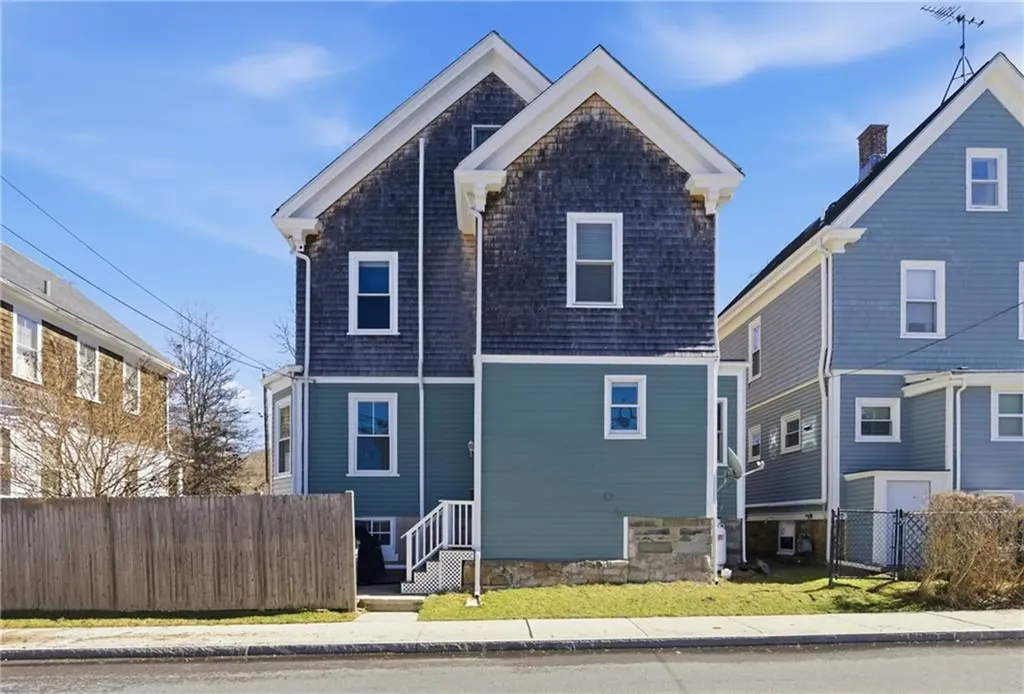5 Meikle Avenue Newport RI 02840