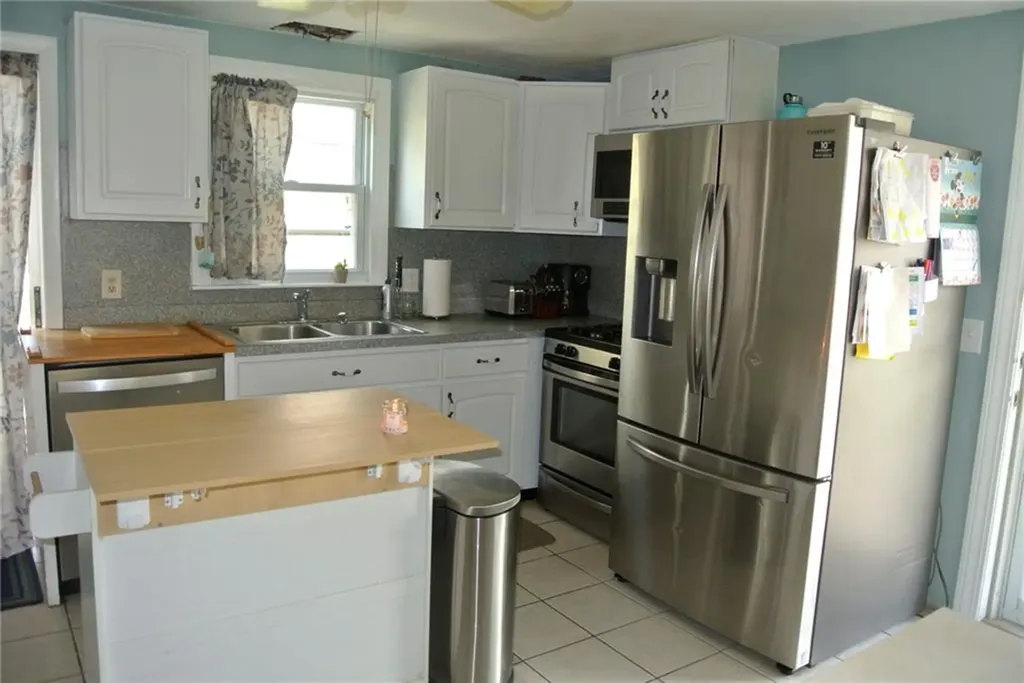 4 Eden Park Drive Cranston RI 02910
