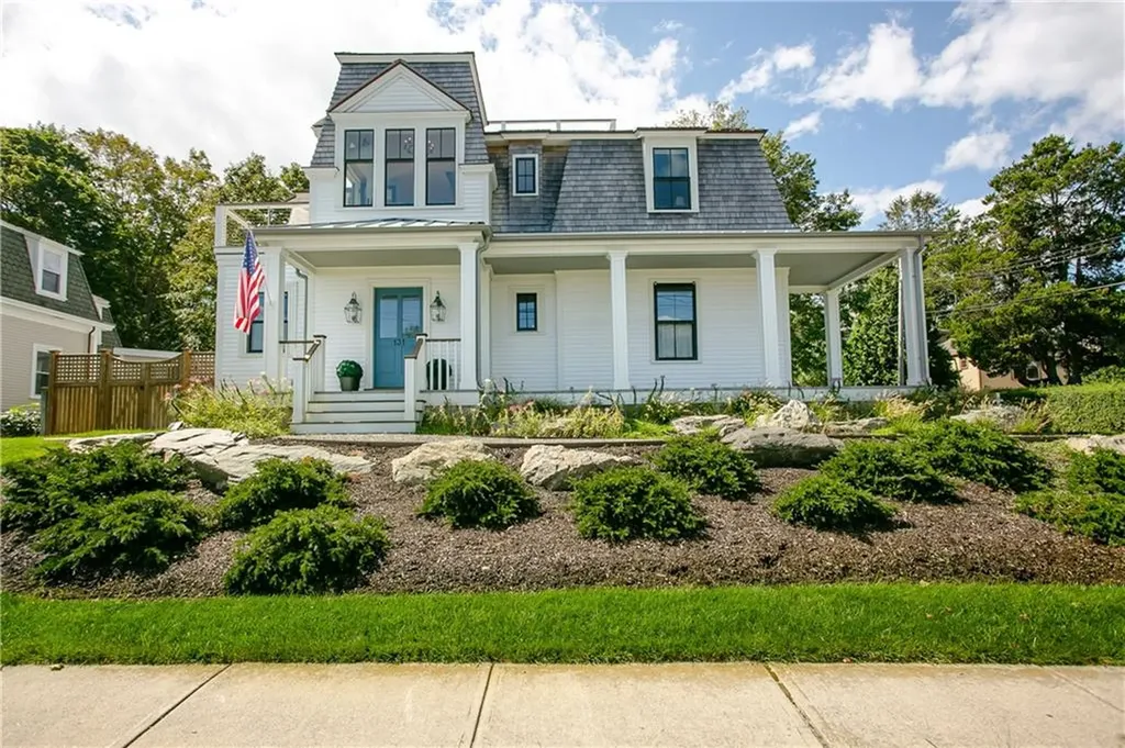 131 Eustis Avenue Newport RI 02840