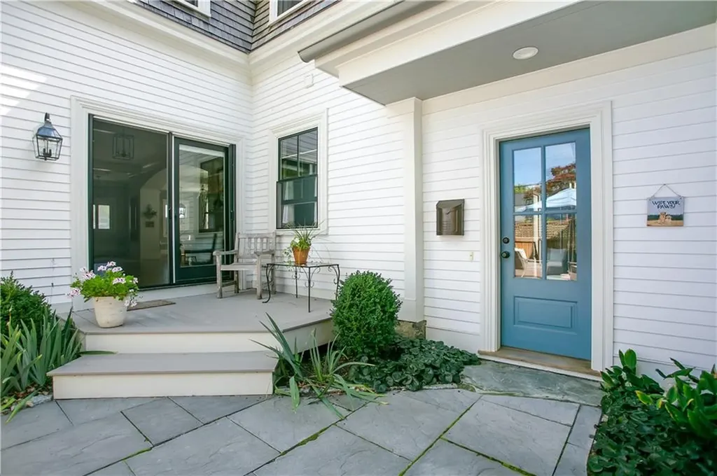 131 Eustis Avenue Newport RI 02840