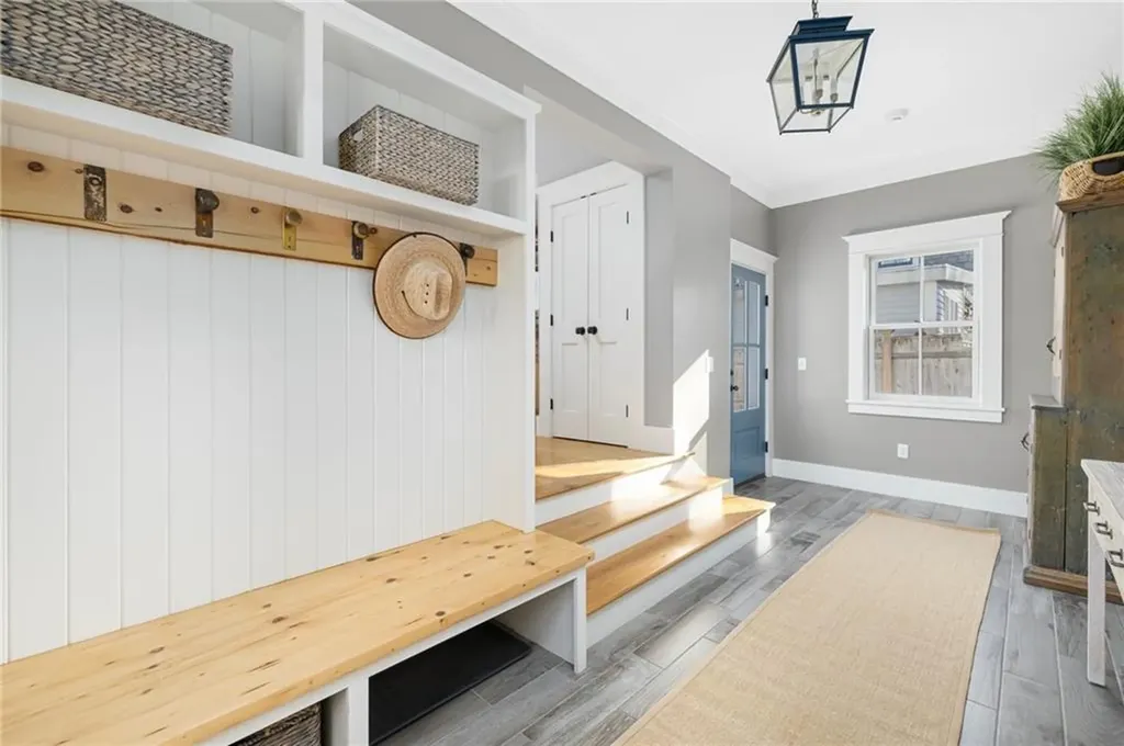 131 Eustis Avenue Newport RI 02840