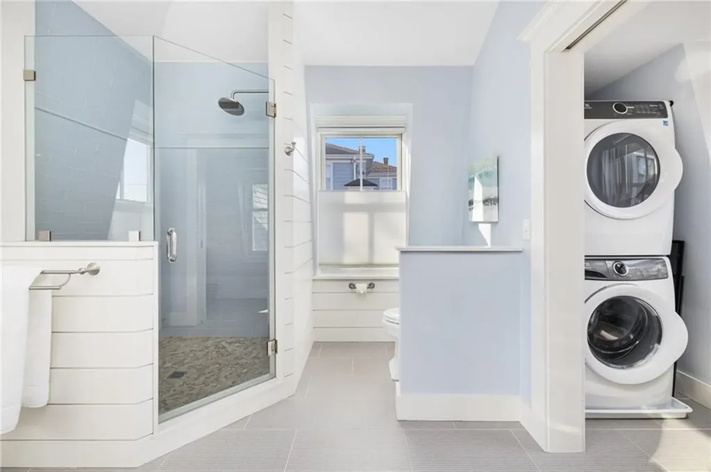 131 Eustis Avenue Newport RI 02840
