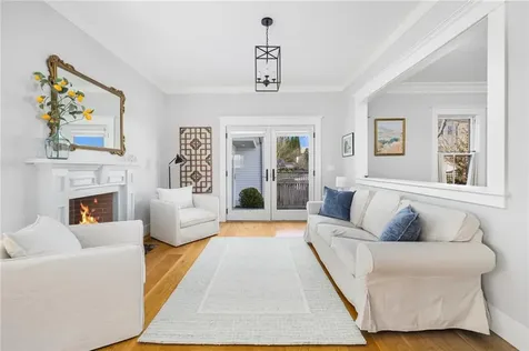 131 Eustis Avenue Newport RI 02840