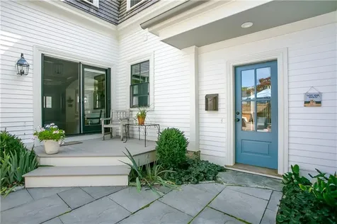 131 Eustis Avenue Newport RI 02840