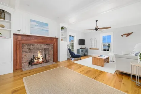 131 Eustis Avenue Newport RI 02840