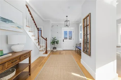 131 Eustis Avenue Newport RI 02840