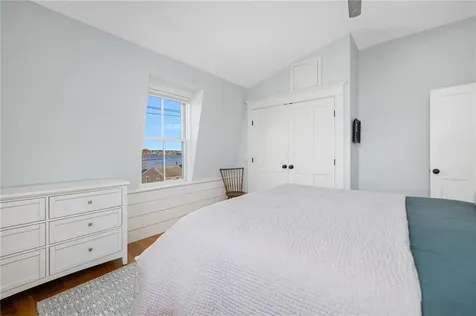 131 Eustis Avenue Newport RI 02840