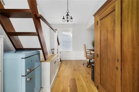 131 Eustis Avenue Newport RI 02840