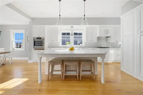 131 Eustis Avenue Newport RI 02840