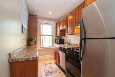 1729 South Road South Kingstown RI 02881