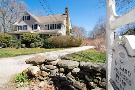 1729 South Road South Kingstown RI 02881
