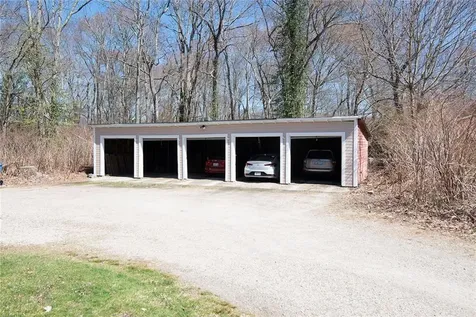 1729 South Road South Kingstown RI 02881