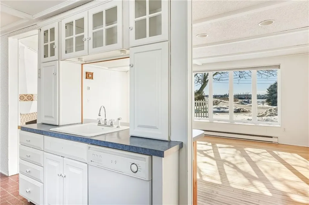 7 Conch Road Narragansett RI 02882