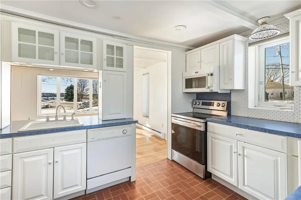 7 Conch Road Narragansett RI 02882