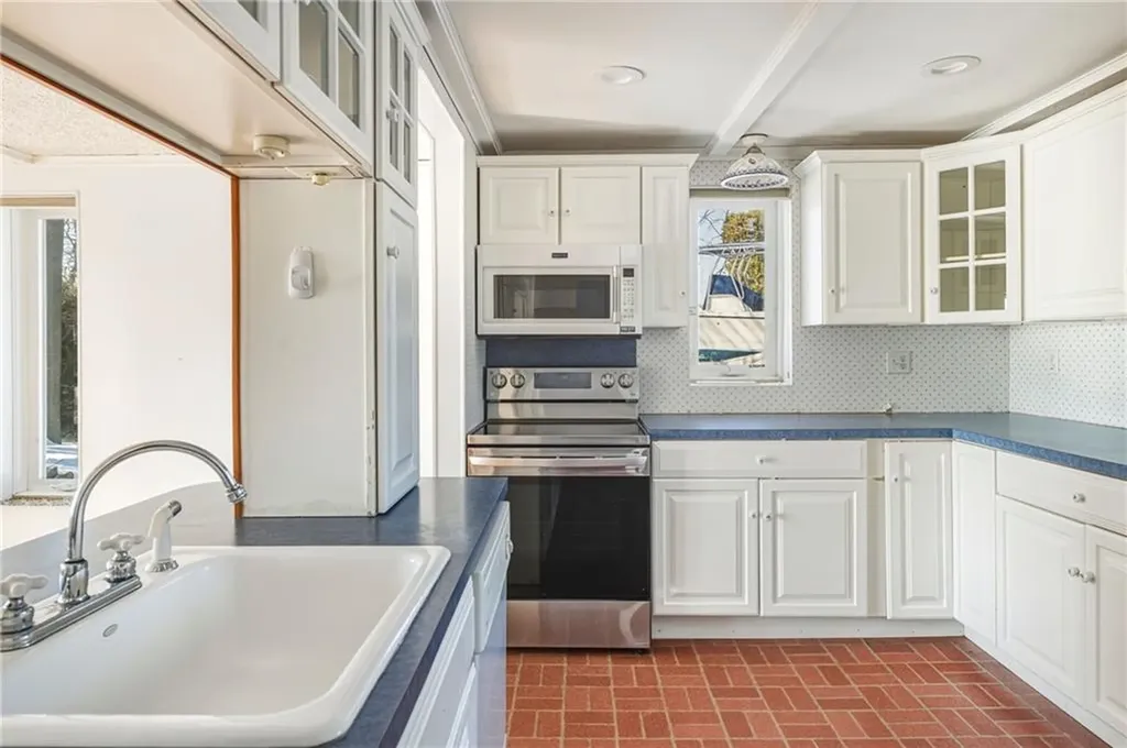 7 Conch Road Narragansett RI 02882