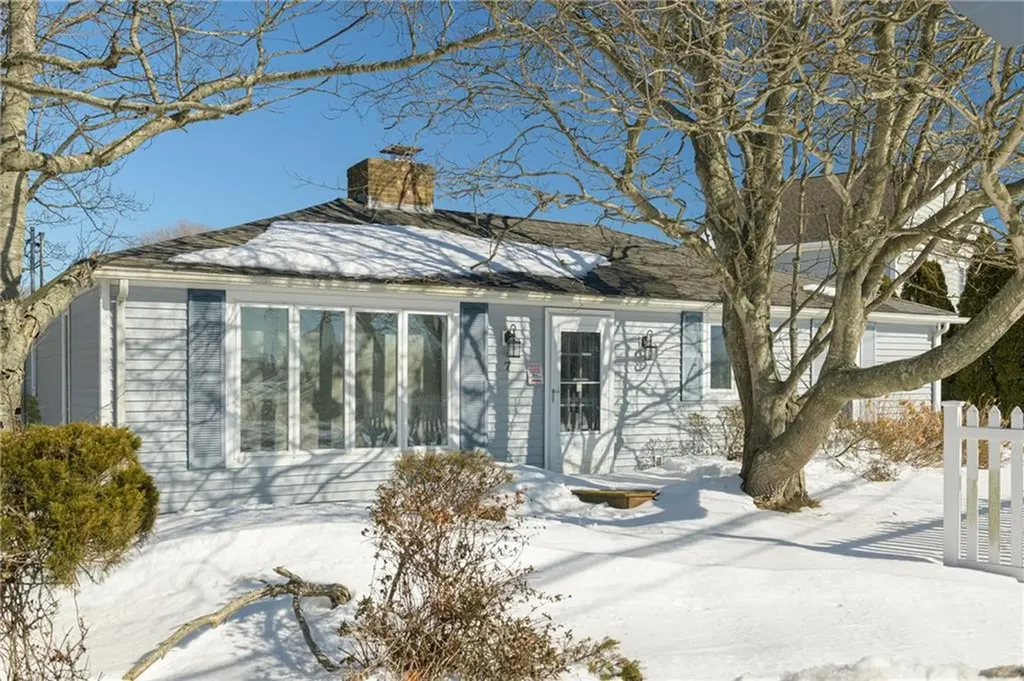 7 Conch Road Narragansett RI 02882